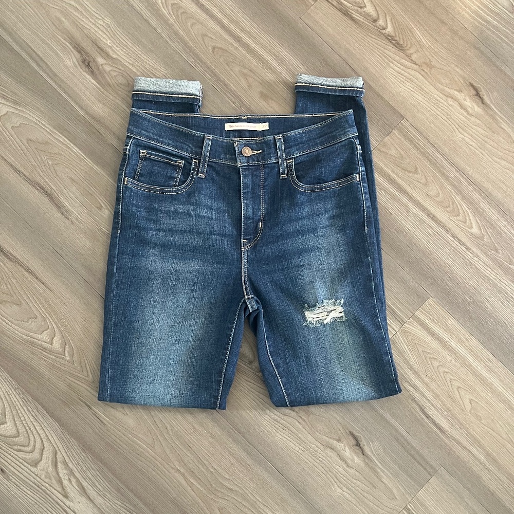 Levi’s 720 High Rise Super Skinny Jeans 27